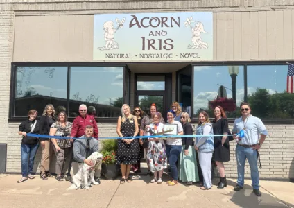 New business Acorn and Iris welcomed in downtown IM